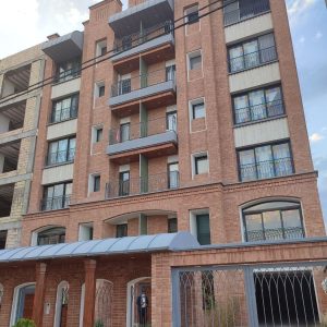 آپارتمان ۱۴۵ متری میدان مادر