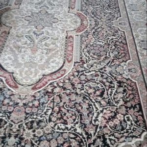 دوعدد فرش دوازده متری