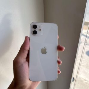 اپل iPhone 12 با حافظهٔ ۱۲۸ گیگابایت