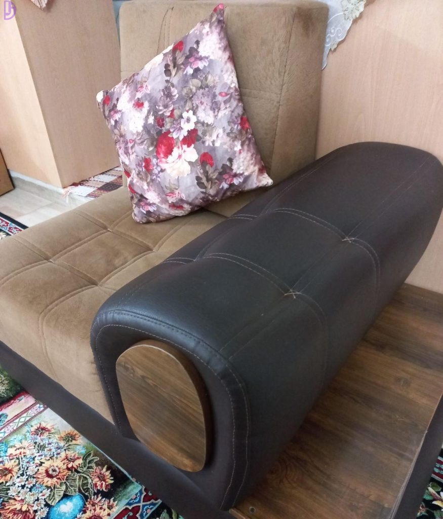 مبل راحتی تمیز درحد نو