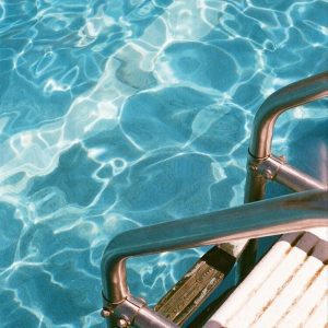 آموزش شنا بانوان در سمنان سایت آگهی و خرید و فروش دزار سمنان .