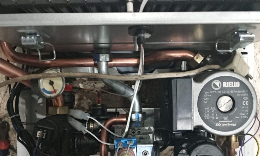 تعمیر و سرویس و نصب پکیج دیواری و آبگرمکن