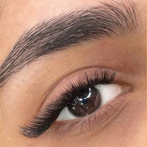 کاشت و اکستنشن مژه، اصلاح صورت و ابرو