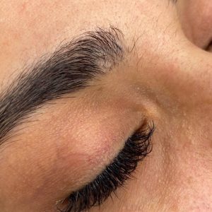 خدمات اکستنشن مژه