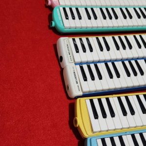 فروش ساز بادی ملودیکا ژاپن کیبورد سلفژ در سمنان . سایت آگهی و خرید و فروش دزار سمنان .