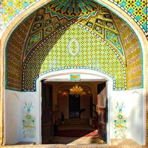 3 عمارت امیر اعظم سمنان. یکی از بهترین روستوران سمنان