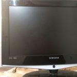 یک عدد تلویزیون سالم به همراه یک گیرنده دیجیتال