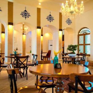 3 عمارت امیر اعظم سمنان. یکی از بهترین روستوران سمنان