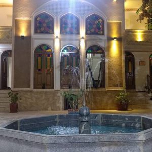 عمارت بادگیر سمنان .یکی از بهترین رستوان های سمنان