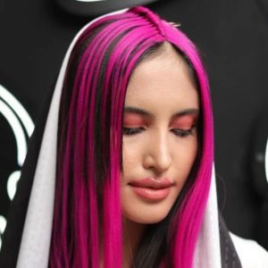 خدمات تخصصی بافت مو و میکاپ در سمنان . سایت آگهی و خرید و فروش دزار سمنان .