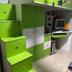 تخت خواب به همراه کمد و میز کامپیوتر