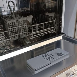 ماشین ظرفشویی میدیا مدل WQP6-3208A